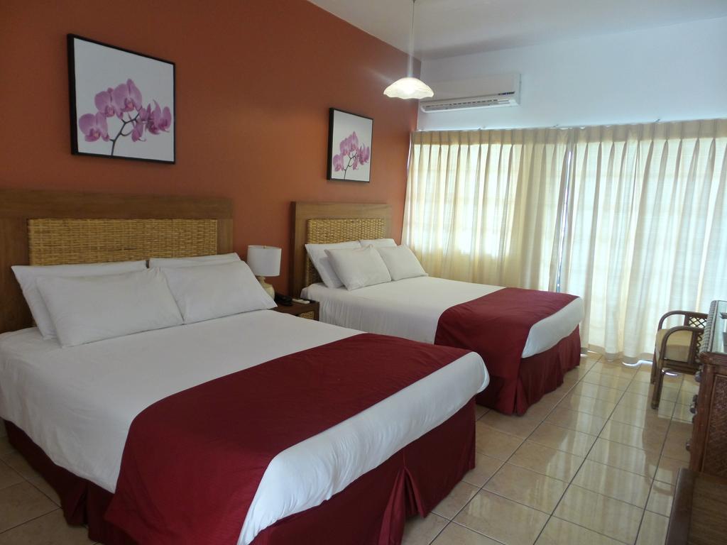 Flamboyant Hotel & Villas St. George's Buitenkant foto