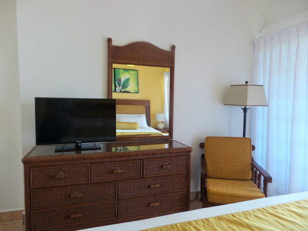 Flamboyant Hotel & Villas St. George's Buitenkant foto