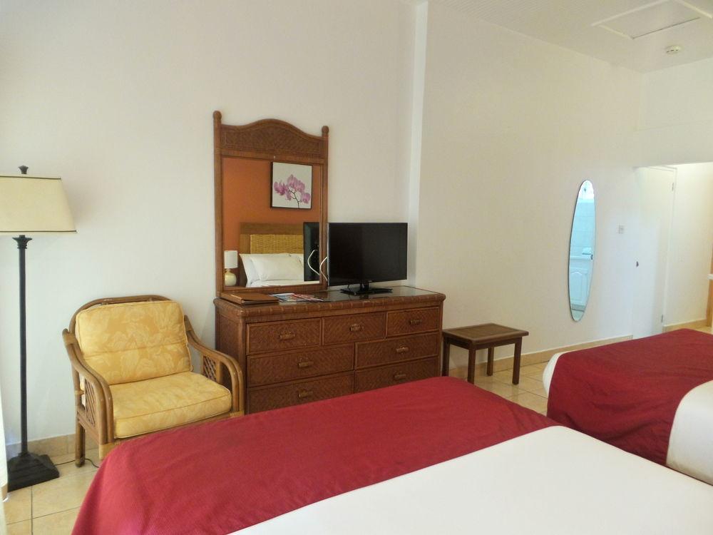 Flamboyant Hotel & Villas St. George's Buitenkant foto