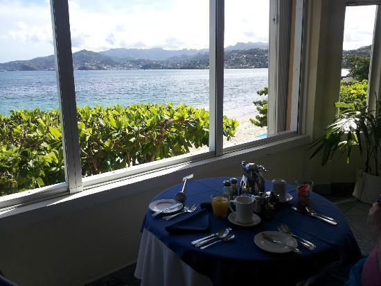 Flamboyant Hotel & Villas St. George's Buitenkant foto